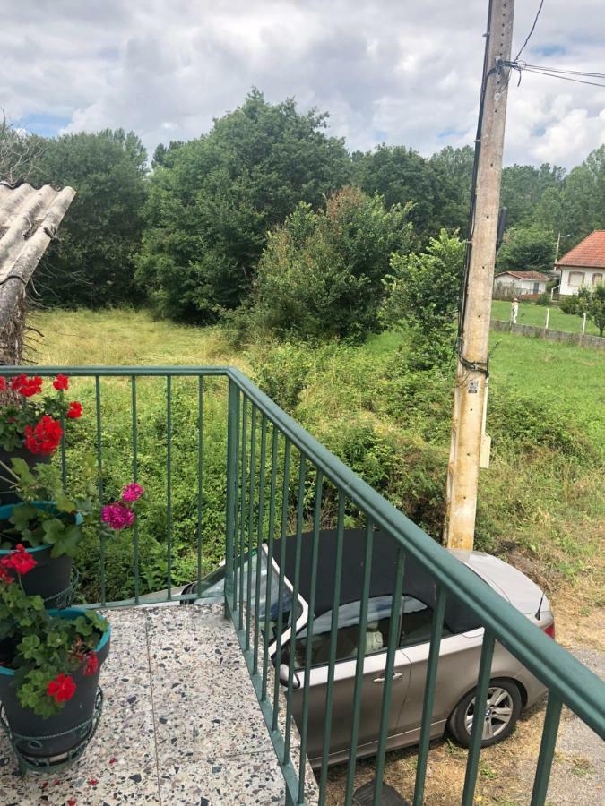Casita Junto Al Rio En Un Entorno Natural Монфорте-де-Лемос Экстерьер фото